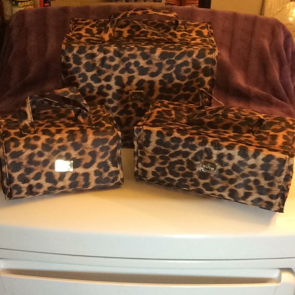 Joy Mangano Other - NWT 3 JOY MANGANO BETTER BEAUTY CASE XL,LG MED,